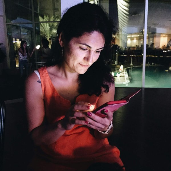 Come si può personalizzare l'illuminazione del cruscotto per migliorare la visibilità notturna?