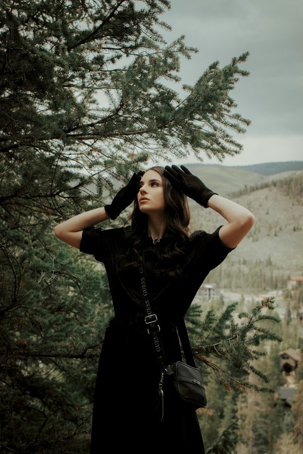 Come adattare la moda dei guanti senza dita ad un outfit invernale?