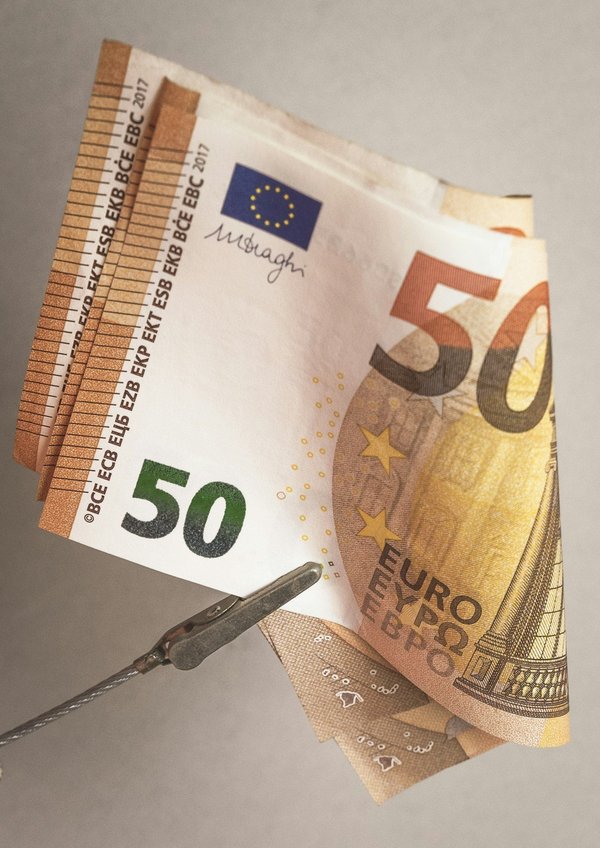 In che modo posso sfruttare i bonus fiscali per l'acquisto di immobili in zone depresse come il Sud Italia?